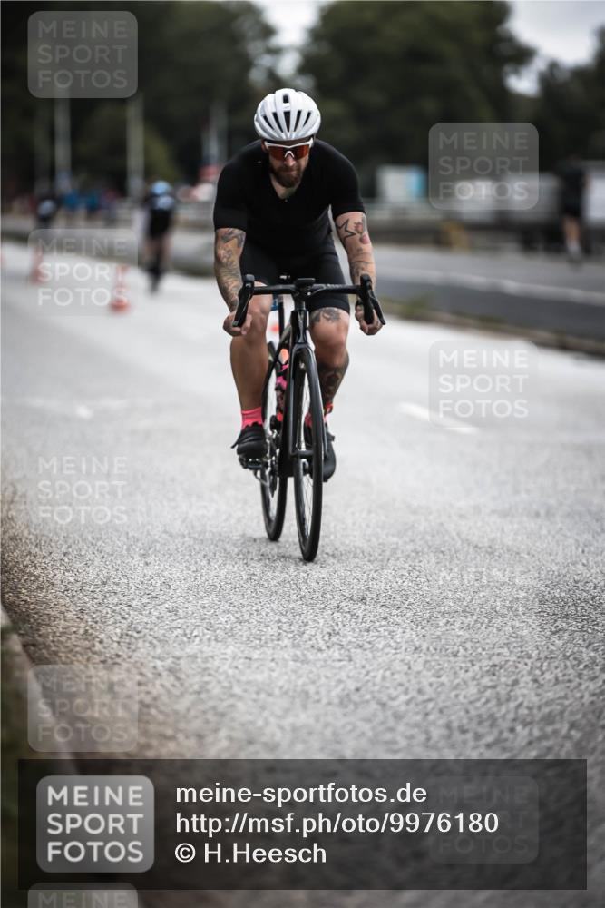 16.08.2026 - KN Förde Triathlon 2026 H.Heesch http://msf.ph/oto/9976180 16.08.2026 11:16:00 Radfahren 421 meine-sportfotos.de