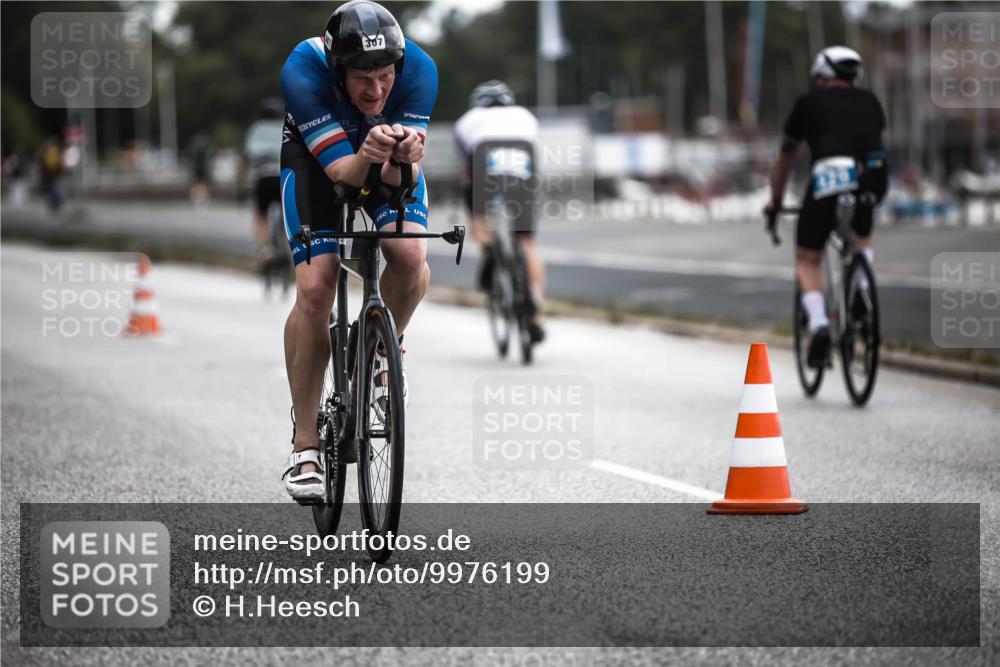 16.08.2026 - KN Förde Triathlon 2026 H.Heesch http://msf.ph/oto/9976199 16.08.2026 11:16:17 Radfahren 307, 339, 384 meine-sportfotos.de