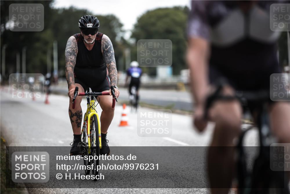 16.08.2026 - KN Förde Triathlon 2026 H.Heesch http://msf.ph/oto/9976231 16.08.2026 11:16:28 Radfahren 354, 360, 406, 413, 801 meine-sportfotos.de