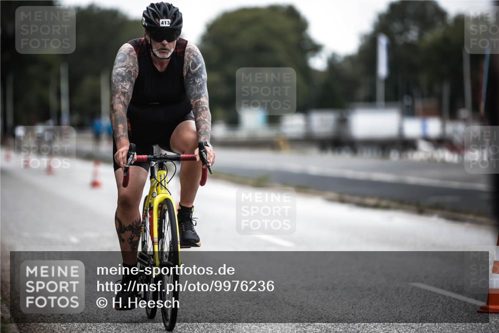 16.08.2026 - KN Förde Triathlon 2026 H.Heesch http://msf.ph/oto/9976236 16.08.2026 11:16:28 Radfahren 354, 360, 406, 413, 801 meine-sportfotos.de