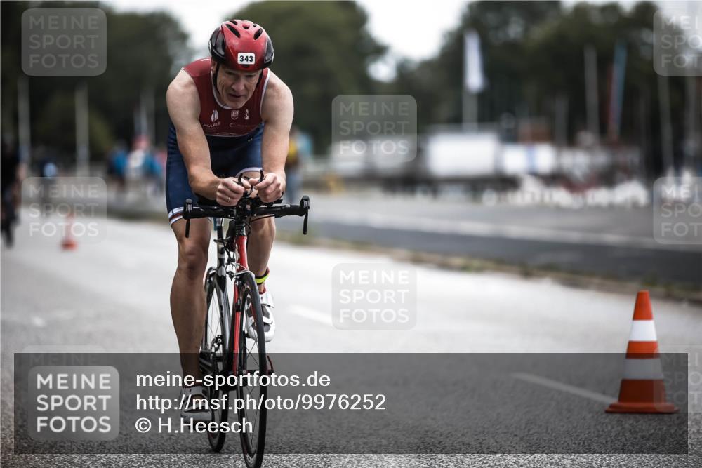 16.08.2026 - KN Förde Triathlon 2026 H.Heesch http://msf.ph/oto/9976252 16.08.2026 11:16:51 Radfahren 343, 437 meine-sportfotos.de