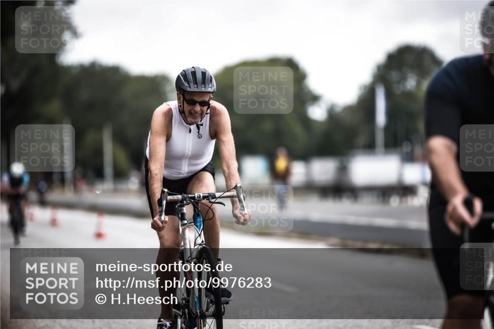 16.08.2026 - KN Förde Triathlon 2026 H.Heesch http://msf.ph/oto/9976283 16.08.2026 11:16:56 Radfahren 328, 346, 350, 402, 437 meine-sportfotos.de