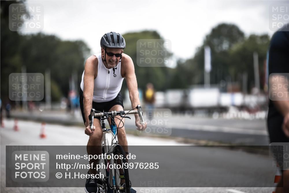 16.08.2026 - KN Förde Triathlon 2026 H.Heesch http://msf.ph/oto/9976285 16.08.2026 11:16:56 Radfahren 328, 346, 350, 402, 437 meine-sportfotos.de