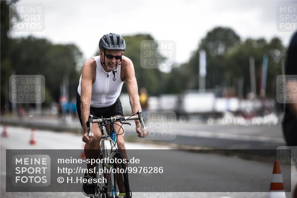 16.08.2026 - KN Förde Triathlon 2026 H.Heesch http://msf.ph/oto/9976286 16.08.2026 11:16:56 Radfahren 328, 346, 350, 402, 437 meine-sportfotos.de