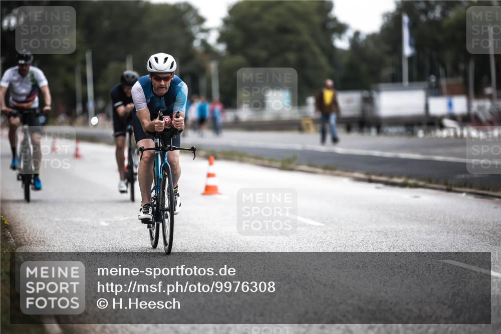 16.08.2026 - KN Förde Triathlon 2026 H.Heesch http://msf.ph/oto/9976308 16.08.2026 11:16:59 Radfahren 319, 328, 346, 350, 381, 402, 437 meine-sportfotos.de