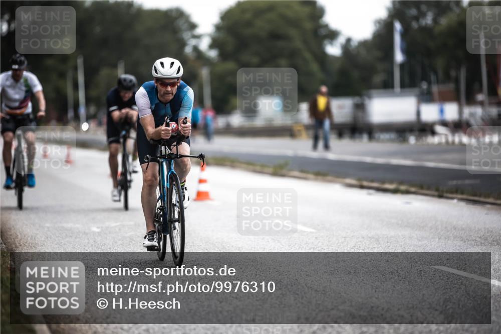 16.08.2026 - KN Förde Triathlon 2026 H.Heesch http://msf.ph/oto/9976310 16.08.2026 11:16:59 Radfahren 319, 328, 346, 350, 381, 402, 437 meine-sportfotos.de