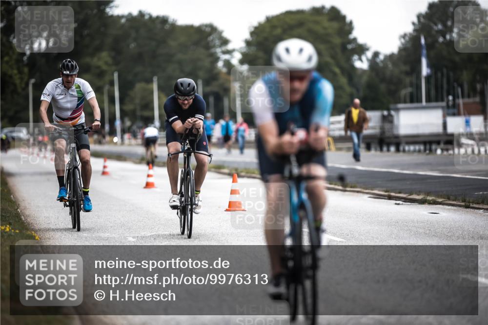 16.08.2026 - KN Förde Triathlon 2026 H.Heesch http://msf.ph/oto/9976313 16.08.2026 11:16:59 Radfahren 319, 328, 346, 350, 381, 402, 437 meine-sportfotos.de