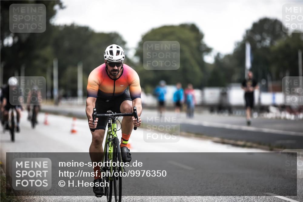 16.08.2026 - KN Förde Triathlon 2026 H.Heesch http://msf.ph/oto/9976350 16.08.2026 11:17:26 Radfahren 322, 345, 349, 371, 432, 804 meine-sportfotos.de