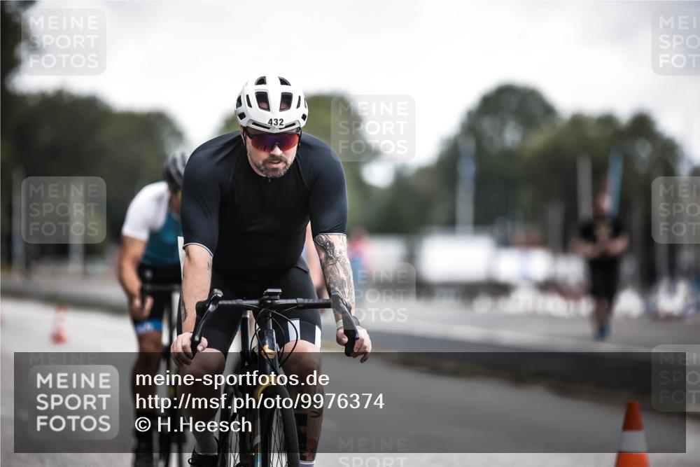16.08.2026 - KN Förde Triathlon 2026 H.Heesch http://msf.ph/oto/9976374 16.08.2026 11:17:30 Radfahren 322, 349, 358, 382, 432, 435, 804 meine-sportfotos.de