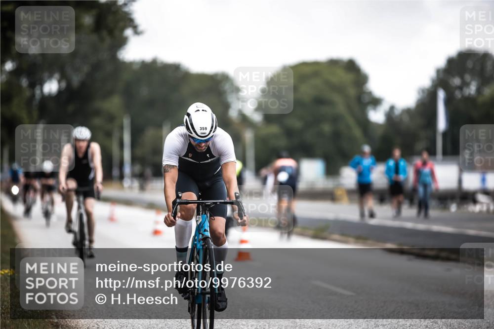 16.08.2026 - KN Förde Triathlon 2026 H.Heesch http://msf.ph/oto/9976392 16.08.2026 11:17:37 Radfahren 304, 308, 355, 359, 383, 390, 417 meine-sportfotos.de