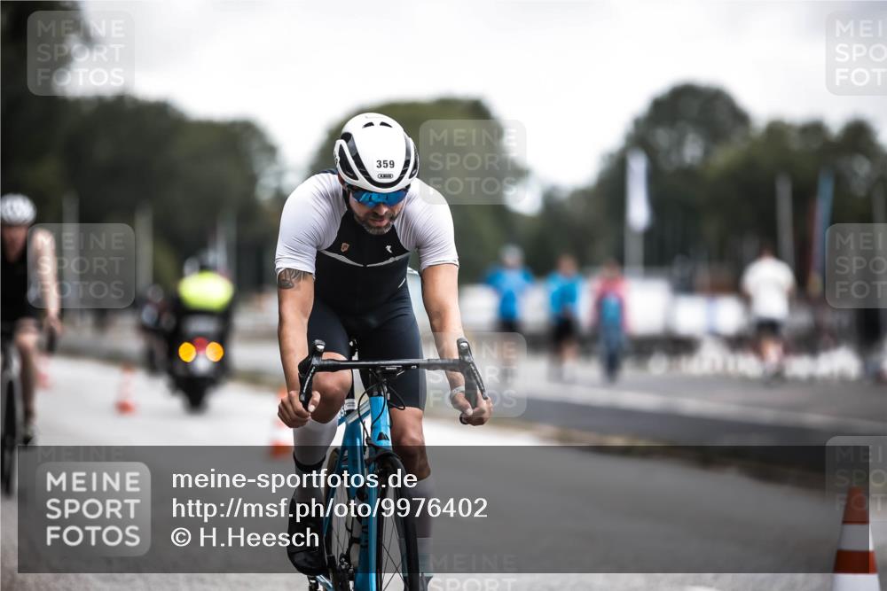 16.08.2026 - KN Förde Triathlon 2026 H.Heesch http://msf.ph/oto/9976402 16.08.2026 11:17:37 Radfahren 304, 308, 355, 359, 383, 390, 417 meine-sportfotos.de