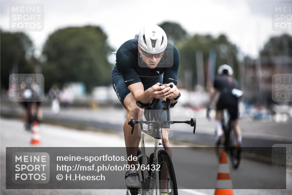 16.08.2026 - KN Förde Triathlon 2026 H.Heesch http://msf.ph/oto/9976432 16.08.2026 11:17:41 Radfahren 304, 308, 318, 355, 383, 390 meine-sportfotos.de