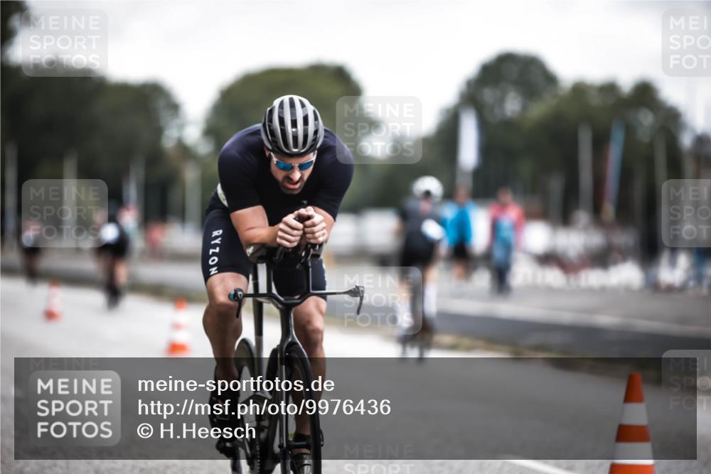 16.08.2026 - KN Förde Triathlon 2026 H.Heesch http://msf.ph/oto/9976436 16.08.2026 11:17:42 Radfahren 304, 308, 318, 355, 383, 390 meine-sportfotos.de