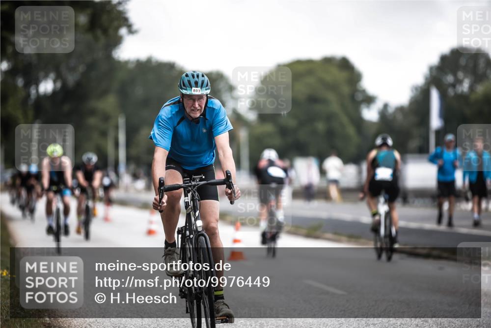 16.08.2026 - KN Förde Triathlon 2026 H.Heesch http://msf.ph/oto/9976449 16.08.2026 11:17:48 Radfahren 306, 317, 318, 330, 367, 396, 803 meine-sportfotos.de