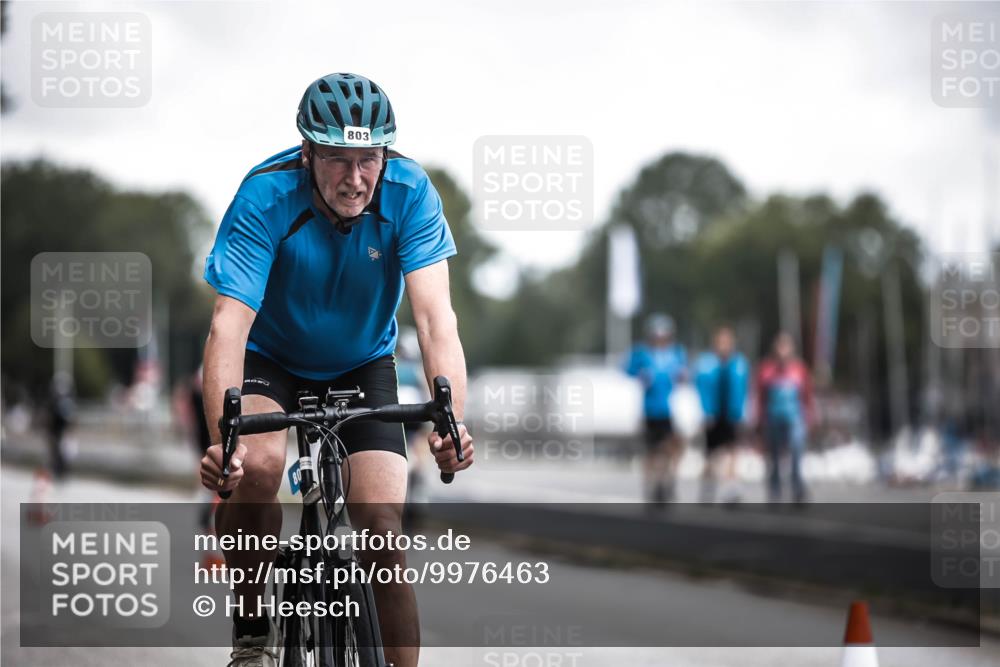16.08.2026 - KN Förde Triathlon 2026 H.Heesch http://msf.ph/oto/9976463 16.08.2026 11:17:48 Radfahren 306, 317, 318, 330, 367, 396, 803 meine-sportfotos.de