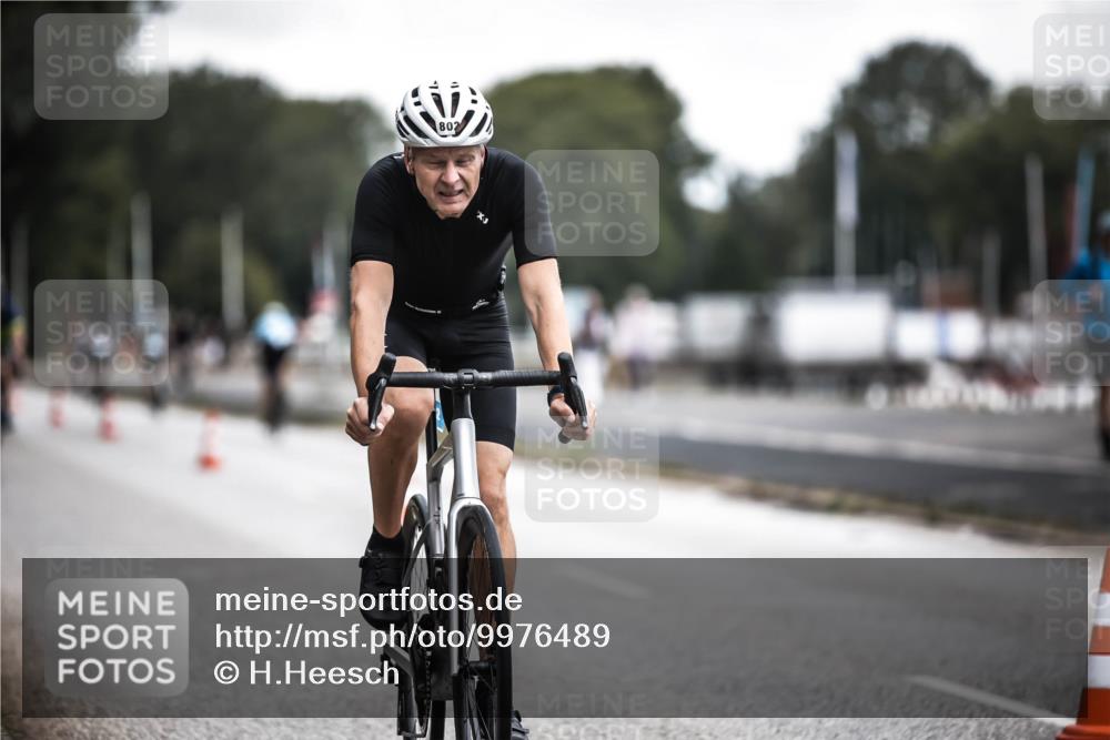 16.08.2026 - KN Förde Triathlon 2026 H.Heesch http://msf.ph/oto/9976489 16.08.2026 11:17:55 Radfahren 301, 311, 314, 330, 367, 378, 396, 802 meine-sportfotos.de