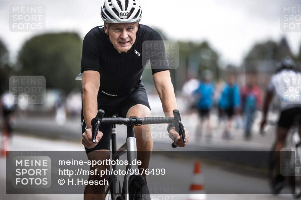 16.08.2026 - KN Förde Triathlon 2026 H.Heesch http://msf.ph/oto/9976499 16.08.2026 11:17:55 Radfahren 301, 311, 314, 330, 367, 378, 396, 802 meine-sportfotos.de