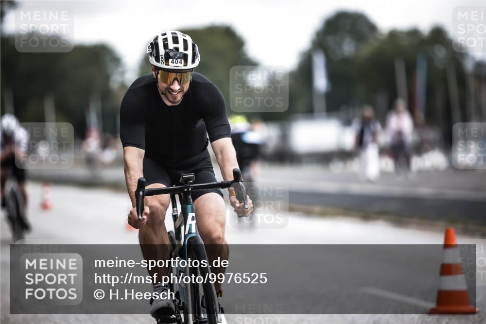 16.08.2026 - KN Förde Triathlon 2026 H.Heesch http://msf.ph/oto/9976525 16.08.2026 11:18:21 Radfahren 302, 404 meine-sportfotos.de