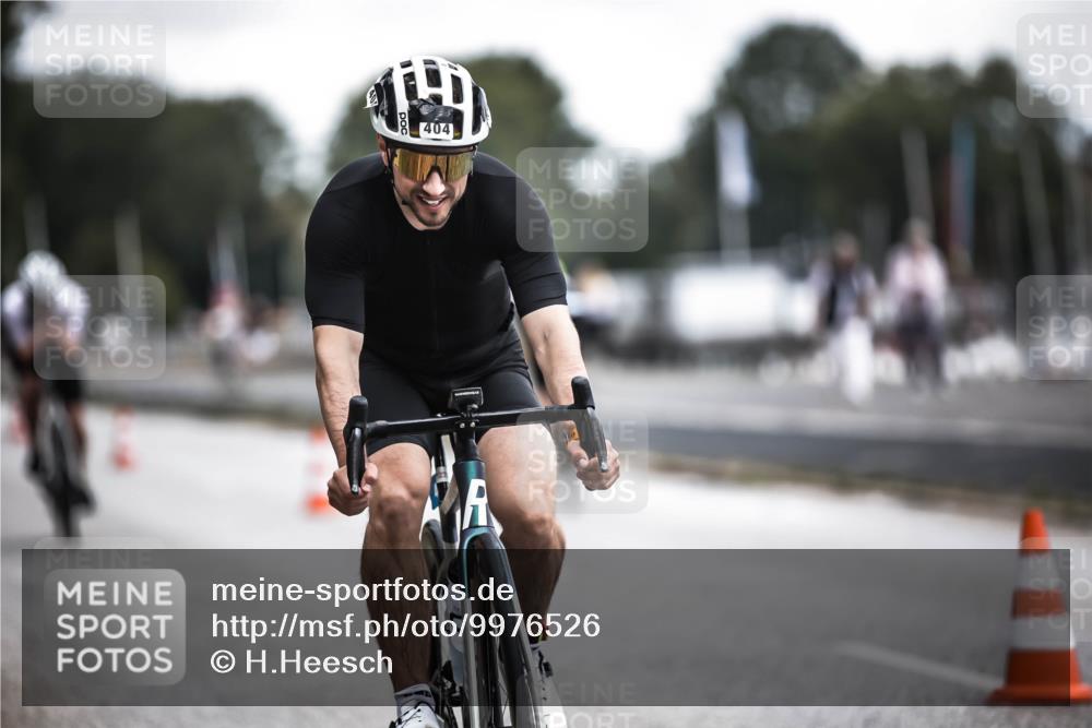 16.08.2026 - KN Förde Triathlon 2026 H.Heesch http://msf.ph/oto/9976526 16.08.2026 11:18:21 Radfahren 302, 404 meine-sportfotos.de