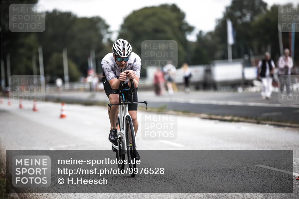 16.08.2026 - KN Förde Triathlon 2026 H.Heesch http://msf.ph/oto/9976528 16.08.2026 11:18:22 Radfahren 302, 404 meine-sportfotos.de