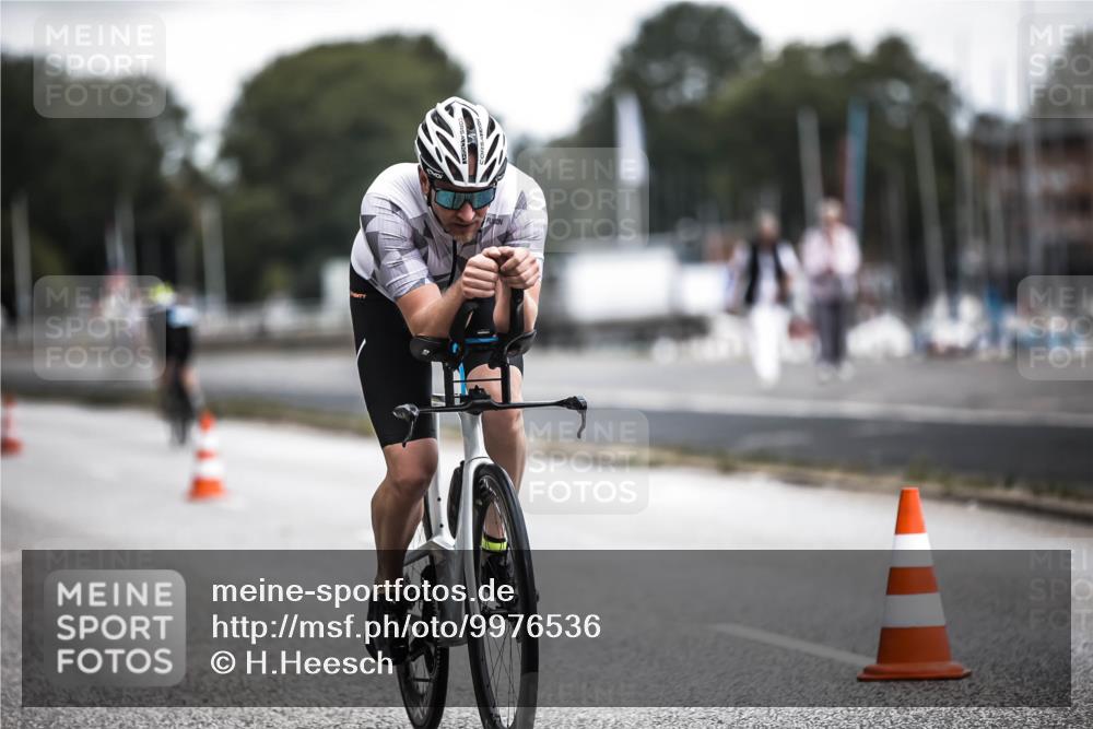 16.08.2026 - KN Förde Triathlon 2026 H.Heesch http://msf.ph/oto/9976536 16.08.2026 11:18:22 Radfahren 302, 404 meine-sportfotos.de