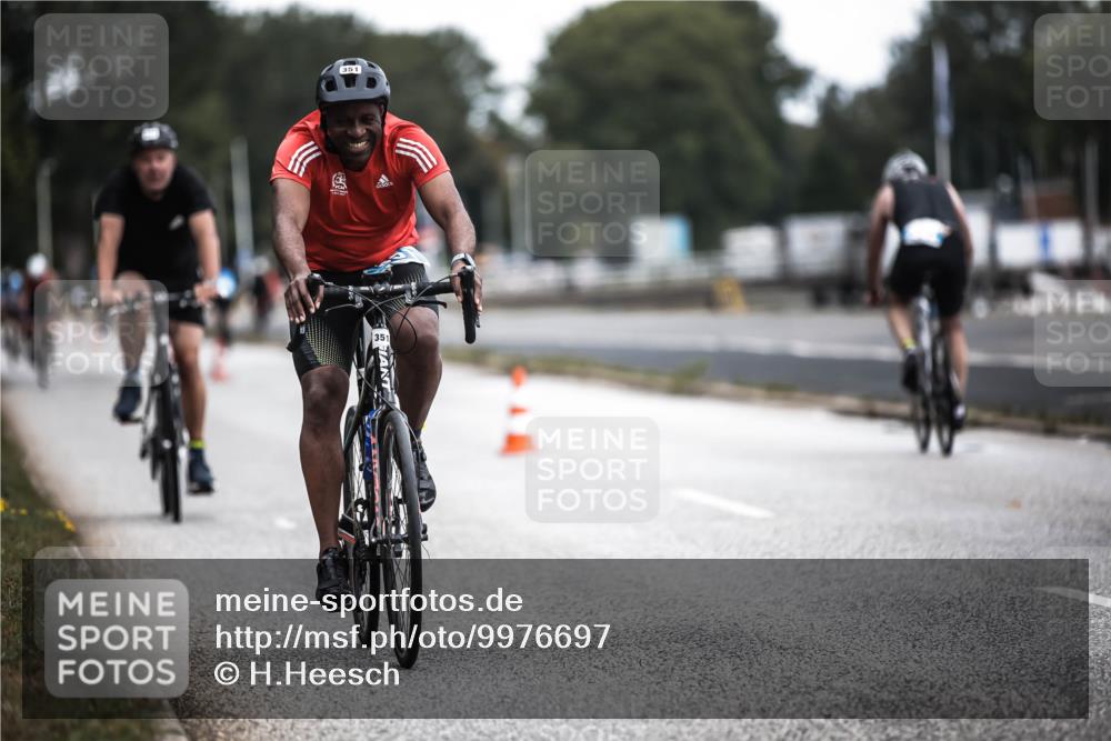16.08.2026 - KN Förde Triathlon 2026 H.Heesch http://msf.ph/oto/9976697 16.08.2026 11:19:24 Radfahren 305, 305, 351, 377, 801 meine-sportfotos.de