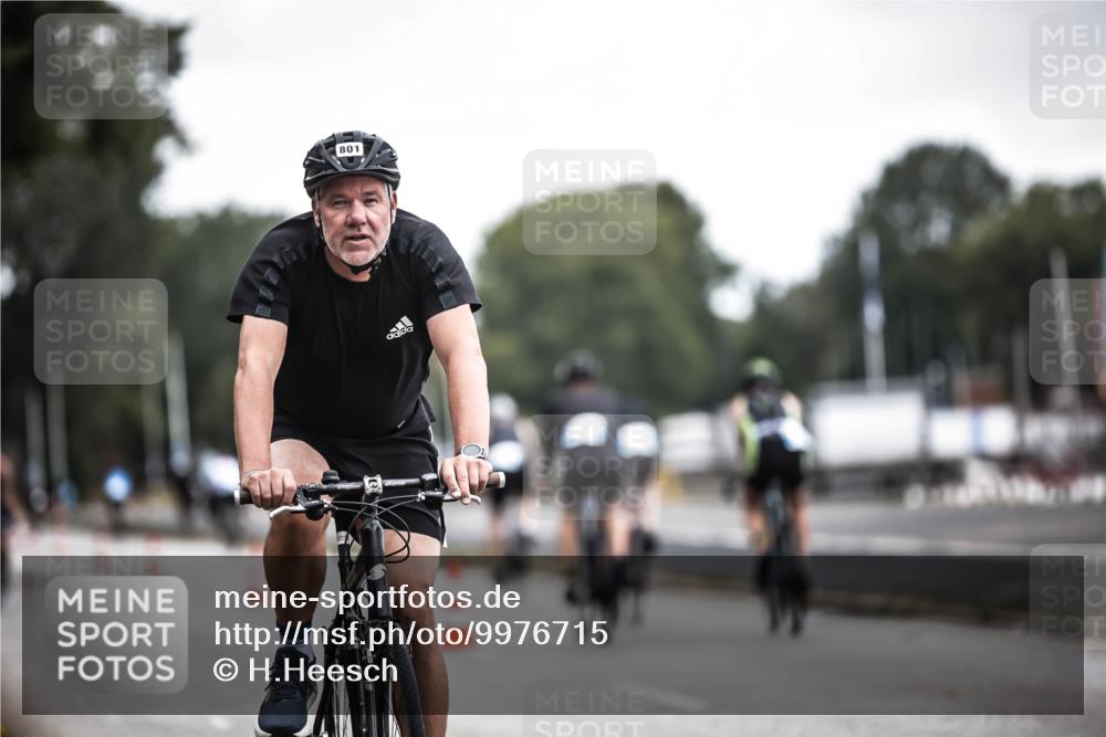 16.08.2026 - KN Förde Triathlon 2026 H.Heesch http://msf.ph/oto/9976715 16.08.2026 11:19:26 Radfahren 305, 305, 346, 351, 377, 801 meine-sportfotos.de