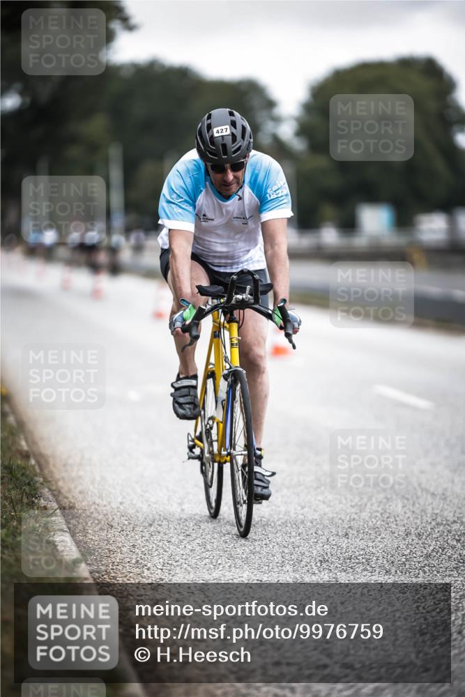 16.08.2026 - KN Förde Triathlon 2026 H.Heesch http://msf.ph/oto/9976759 16.08.2026 11:19:35 Radfahren 323, 427 meine-sportfotos.de