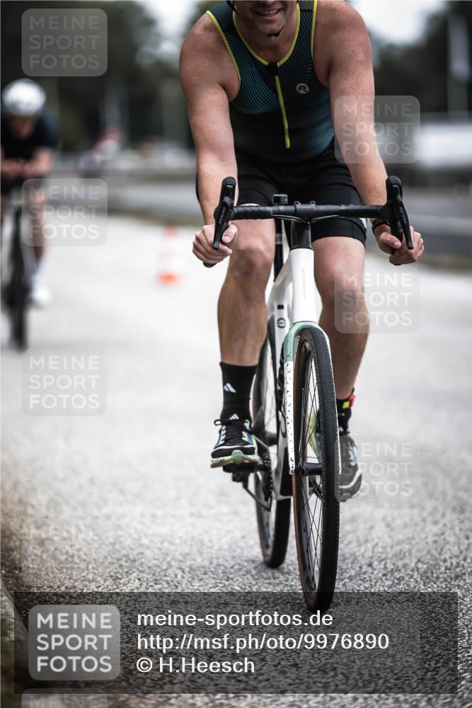 16.08.2026 - KN Förde Triathlon 2026 H.Heesch http://msf.ph/oto/9976890 16.08.2026 11:20:04 Radfahren 314, 315, 321, 329, 368, 369, 390, 417, 439 meine-sportfotos.de