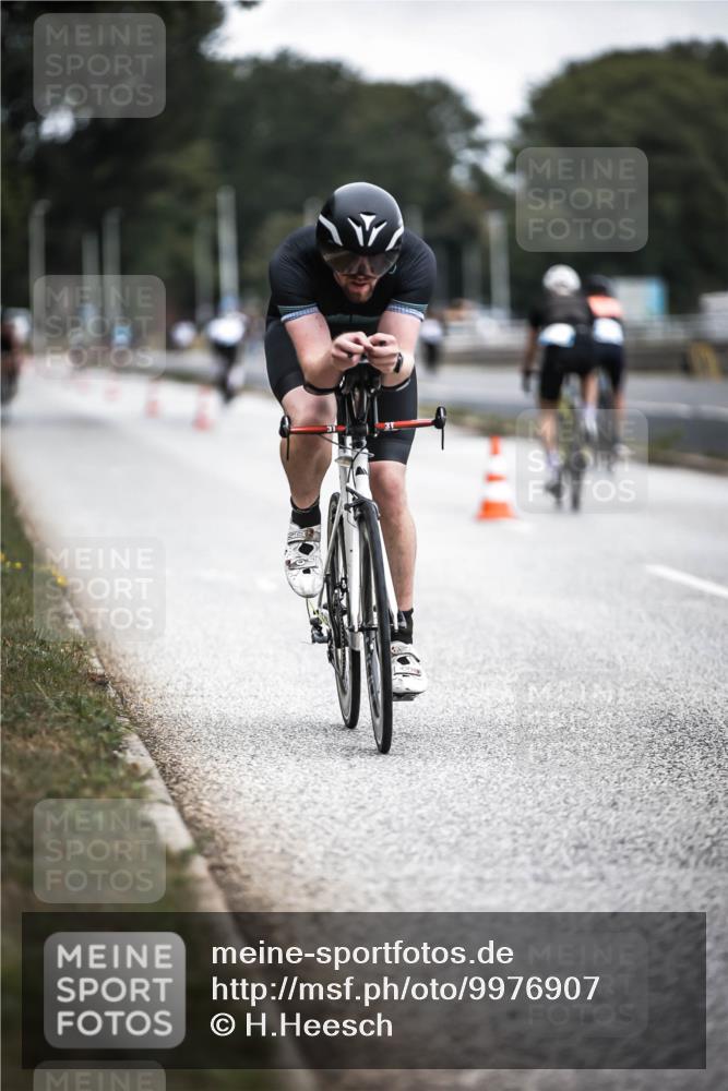 16.08.2026 - KN Förde Triathlon 2026 H.Heesch http://msf.ph/oto/9976907 16.08.2026 11:20:12 Radfahren 311, 325 meine-sportfotos.de