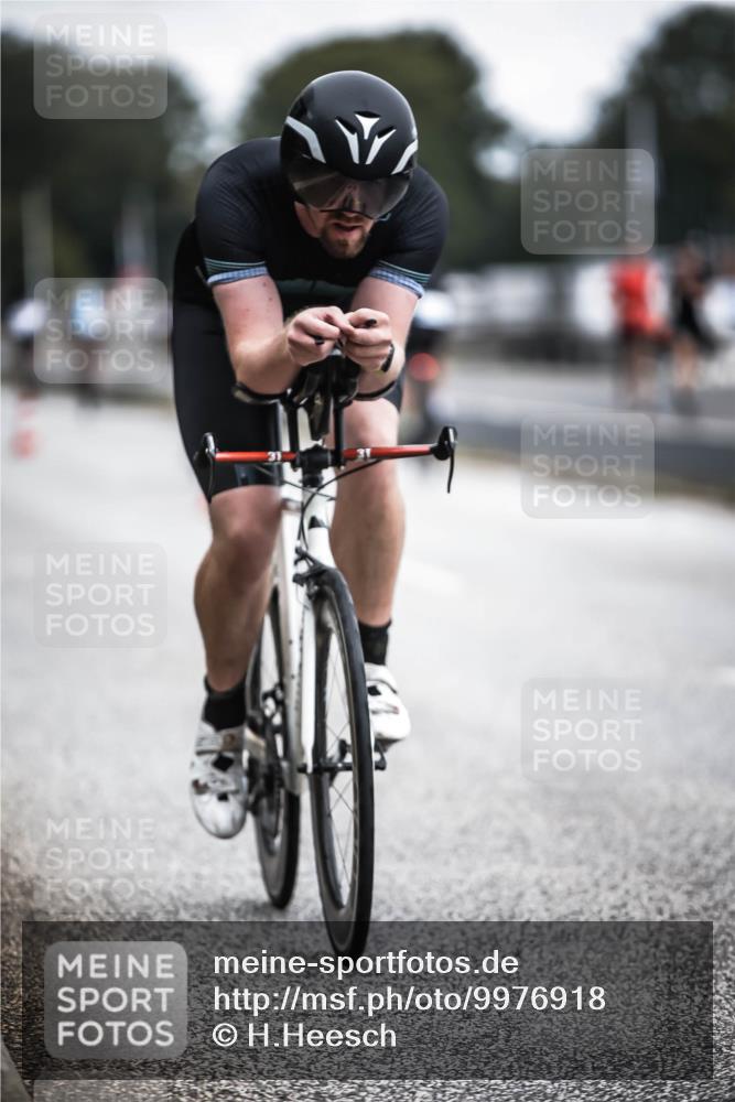 16.08.2026 - KN Förde Triathlon 2026 H.Heesch http://msf.ph/oto/9976918 16.08.2026 11:20:12 Radfahren 311, 325 meine-sportfotos.de