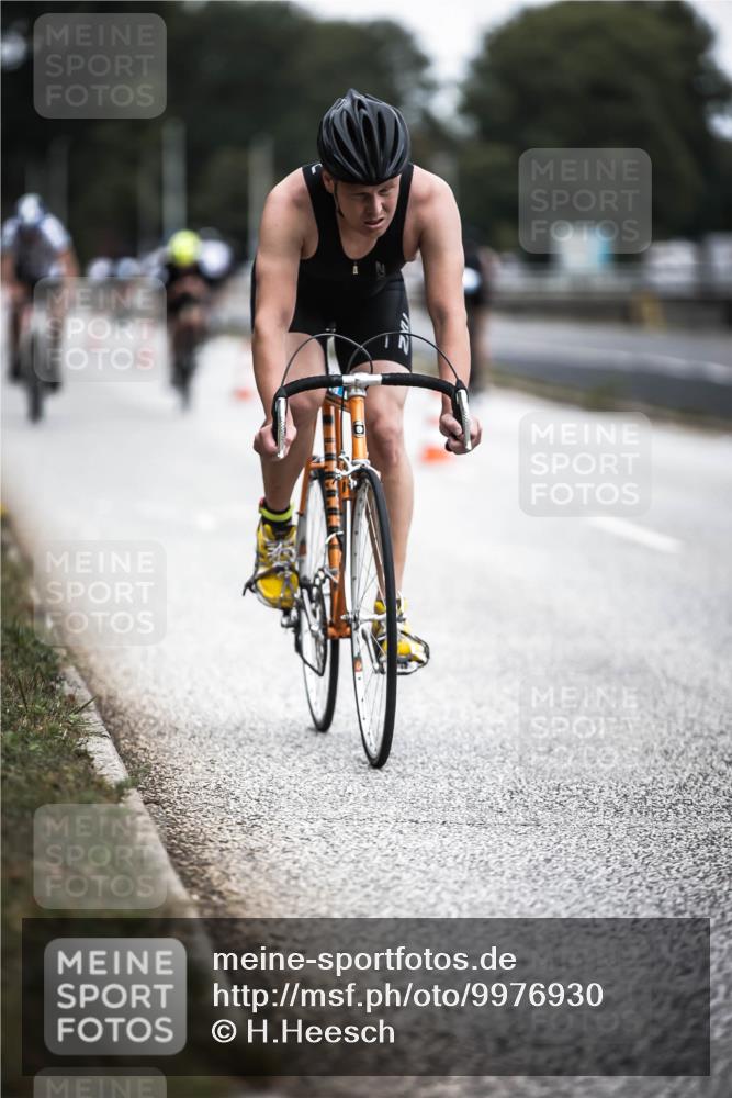 16.08.2026 - KN Förde Triathlon 2026 H.Heesch http://msf.ph/oto/9976930 16.08.2026 11:20:19 Radfahren 221, 301, 306 meine-sportfotos.de