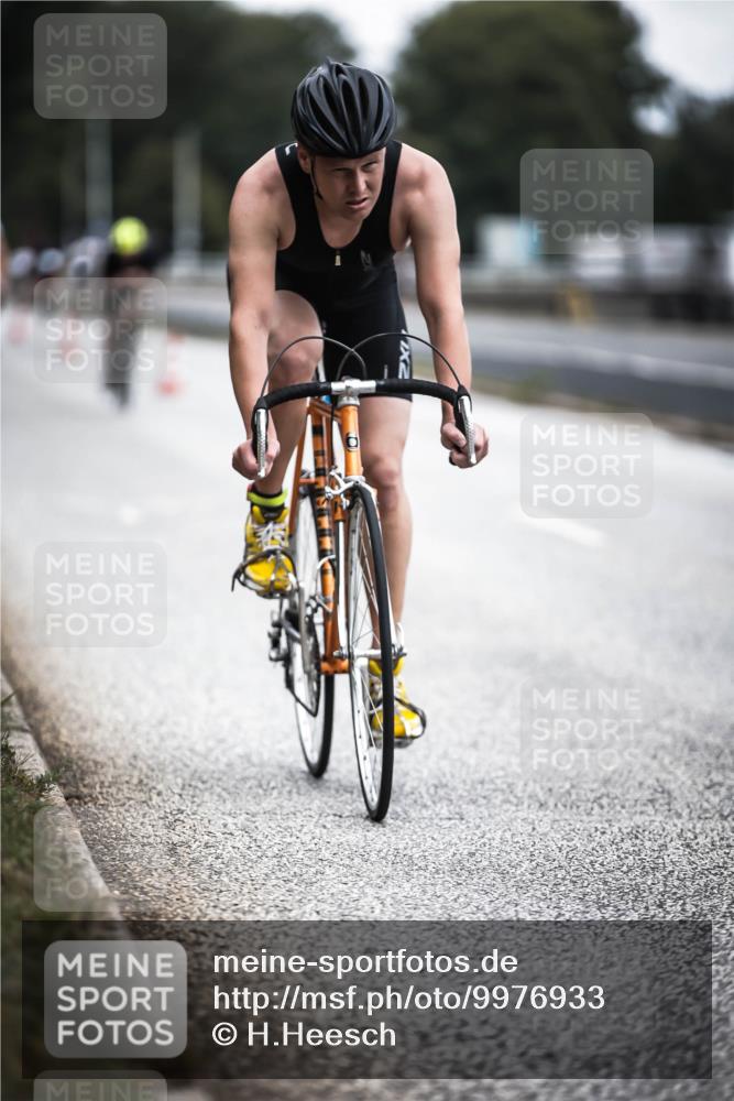16.08.2026 - KN Förde Triathlon 2026 H.Heesch http://msf.ph/oto/9976933 16.08.2026 11:20:19 Radfahren 221, 301, 306 meine-sportfotos.de