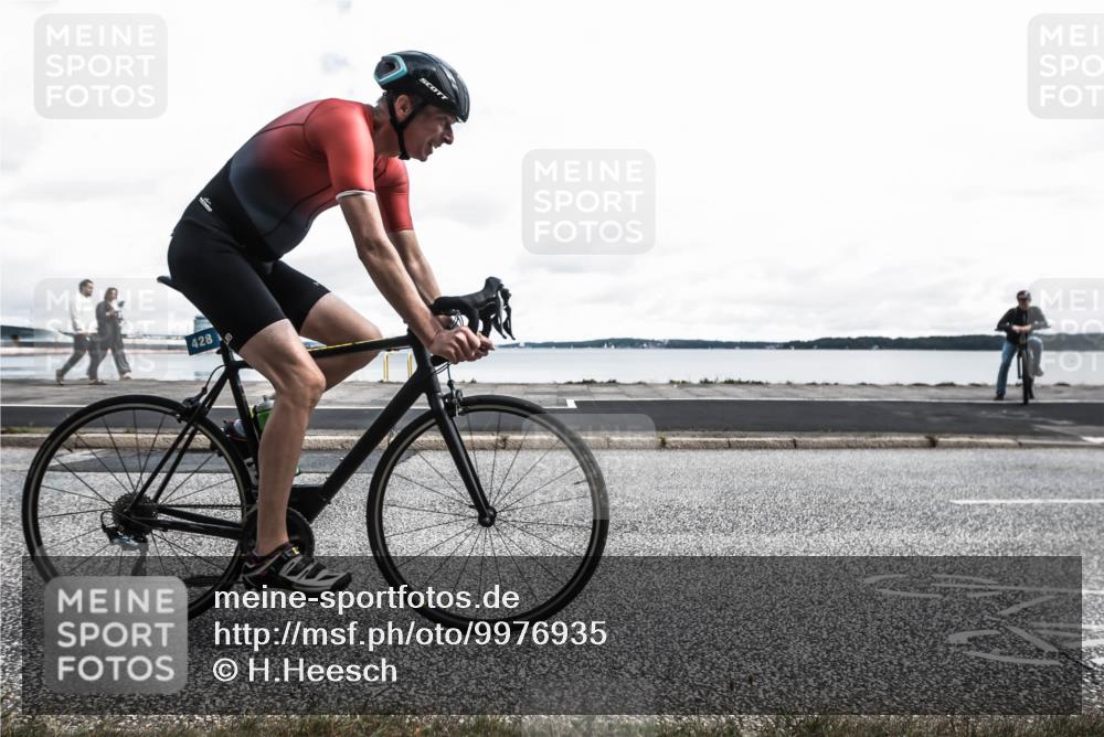 16.08.2026 - KN Förde Triathlon 2026 H.Heesch http://msf.ph/oto/9976935 16.08.2026 11:30:39 Radfahren 386, 425, 428, 430, 438 meine-sportfotos.de