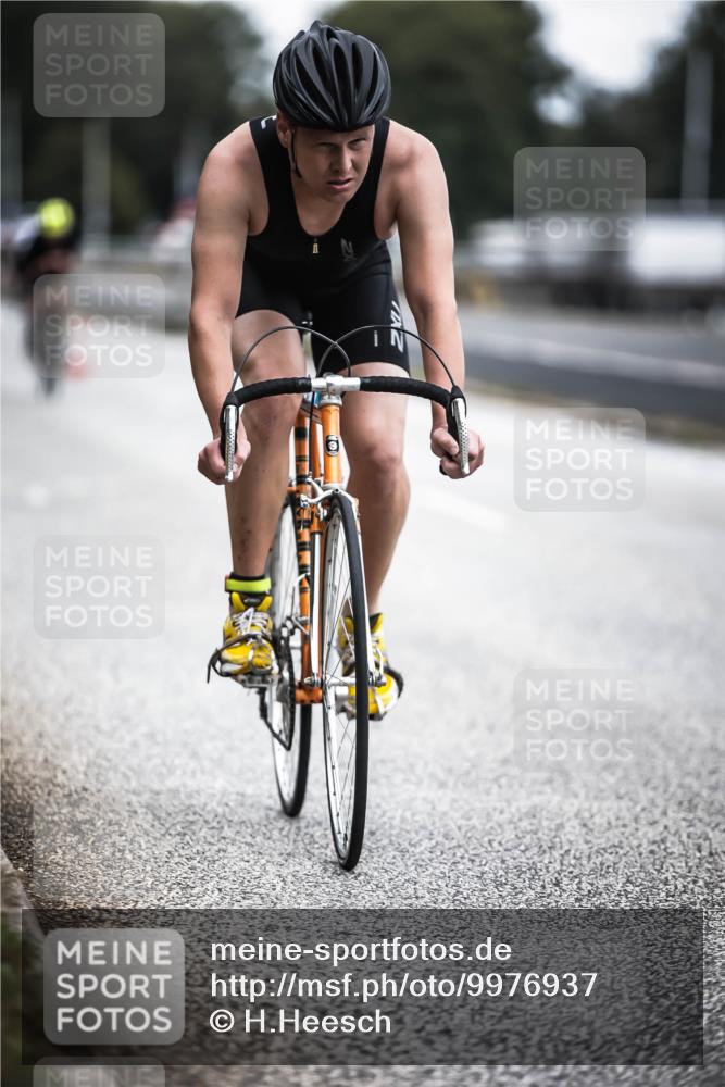16.08.2026 - KN Förde Triathlon 2026 H.Heesch http://msf.ph/oto/9976937 16.08.2026 11:20:19 Radfahren 221, 301, 306 meine-sportfotos.de