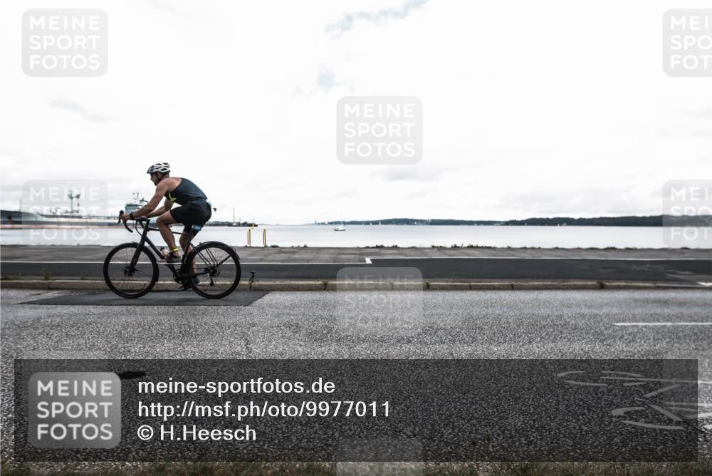 16.08.2026 - KN Förde Triathlon 2026 H.Heesch http://msf.ph/oto/9977011 16.08.2026 11:32:24 Radfahren 400, 408 meine-sportfotos.de