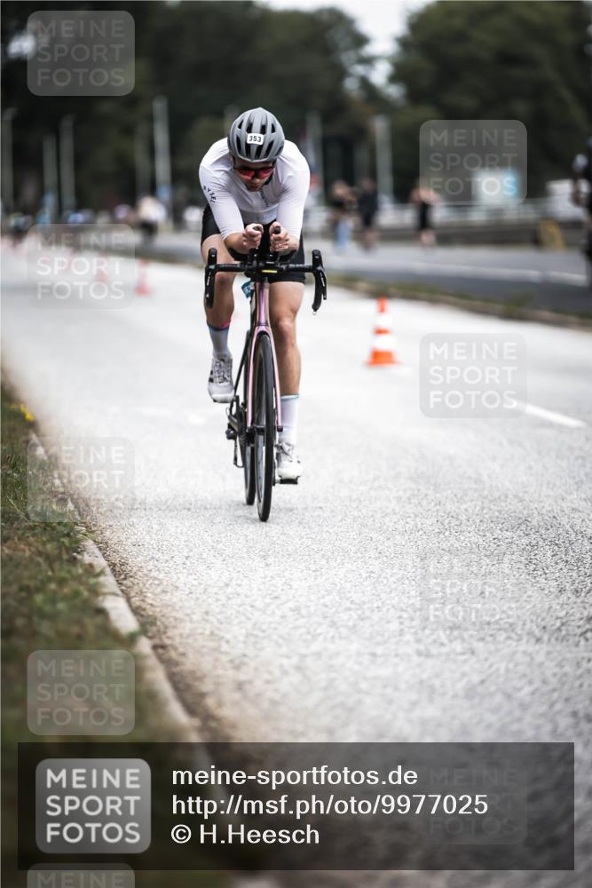 16.08.2026 - KN Förde Triathlon 2026 H.Heesch http://msf.ph/oto/9977025 16.08.2026 11:21:00 Radfahren 316, 353, 364, 379, 386, 410, 411, 430 meine-sportfotos.de