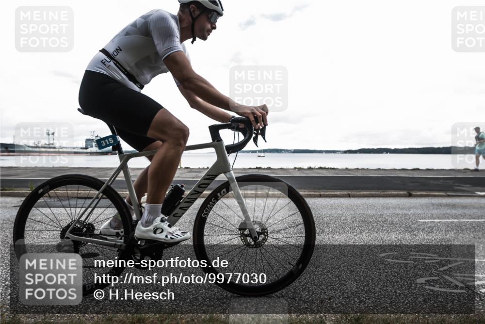 16.08.2026 - KN Förde Triathlon 2026 H.Heesch http://msf.ph/oto/9977030 16.08.2026 11:32:47 Radfahren 315, 348, 389, 392 meine-sportfotos.de