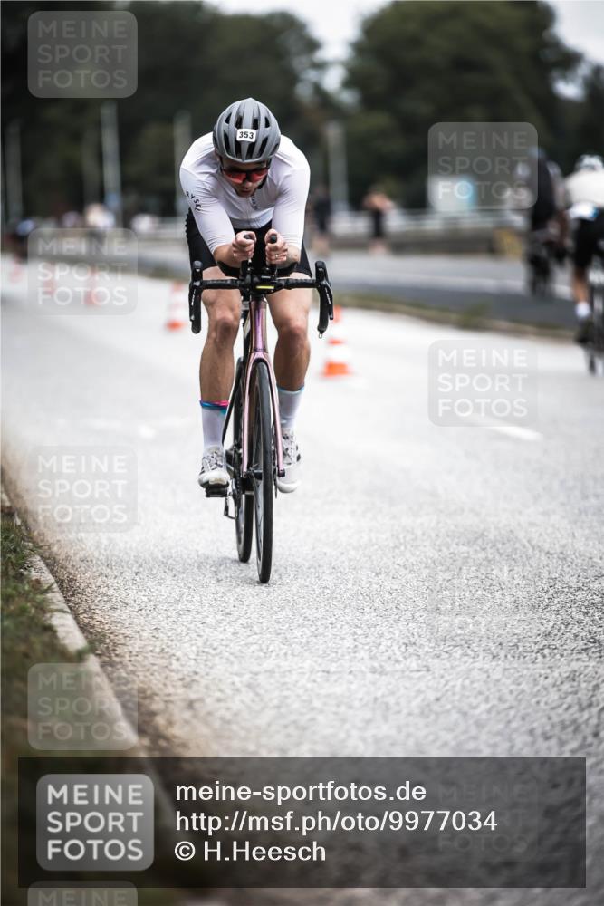 16.08.2026 - KN Förde Triathlon 2026 H.Heesch http://msf.ph/oto/9977034 16.08.2026 11:21:00 Radfahren 316, 353, 364, 379, 386, 410, 411, 430 meine-sportfotos.de