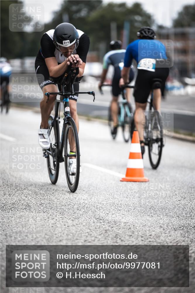 16.08.2026 - KN Förde Triathlon 2026 H.Heesch http://msf.ph/oto/9977081 16.08.2026 11:21:07 Radfahren 310, 316, 392 meine-sportfotos.de