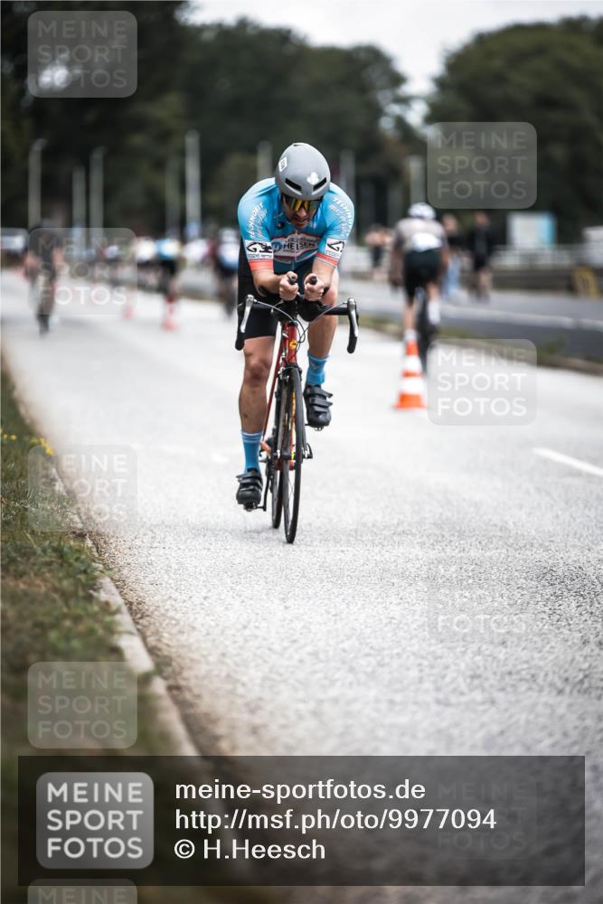 16.08.2026 - KN Förde Triathlon 2026 H.Heesch http://msf.ph/oto/9977094 16.08.2026 11:21:12 Radfahren 320, 338 meine-sportfotos.de