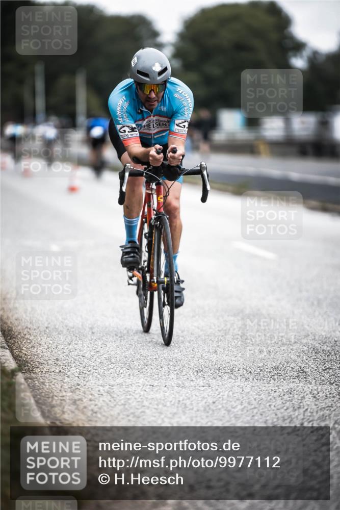 16.08.2026 - KN Förde Triathlon 2026 H.Heesch http://msf.ph/oto/9977112 16.08.2026 11:21:12 Radfahren 320, 338 meine-sportfotos.de