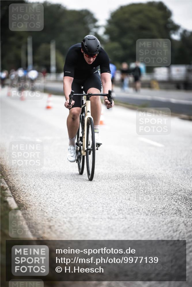 16.08.2026 - KN Förde Triathlon 2026 H.Heesch http://msf.ph/oto/9977139 16.08.2026 11:21:17 Radfahren 312, 320 meine-sportfotos.de