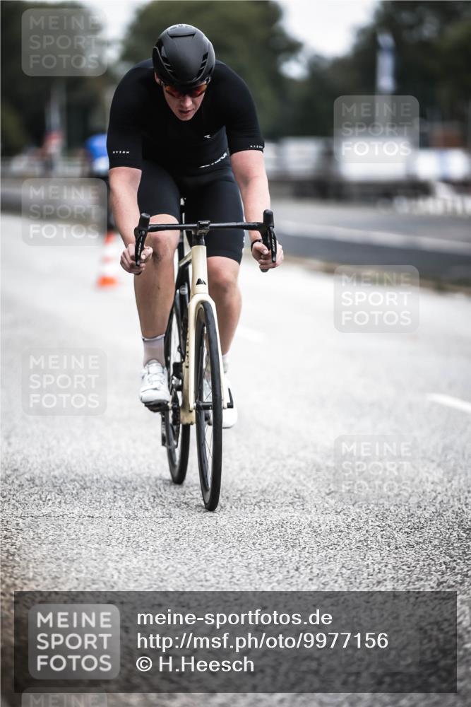 16.08.2026 - KN Förde Triathlon 2026 H.Heesch http://msf.ph/oto/9977156 16.08.2026 11:21:18 Radfahren 312, 320 meine-sportfotos.de