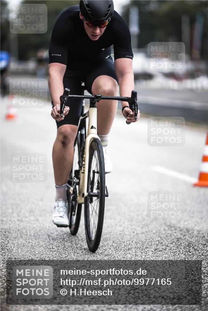 16.08.2026 - KN Förde Triathlon 2026 H.Heesch http://msf.ph/oto/9977165 16.08.2026 11:21:18 Radfahren 312, 320 meine-sportfotos.de