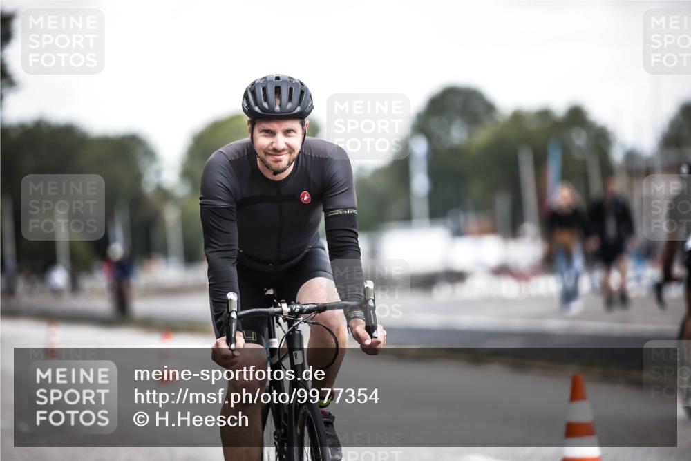 16.08.2026 - KN Förde Triathlon 2026 H.Heesch http://msf.ph/oto/9977354 16.08.2026 11:21:46 Radfahren 342, 347, 365, 372, 377 meine-sportfotos.de