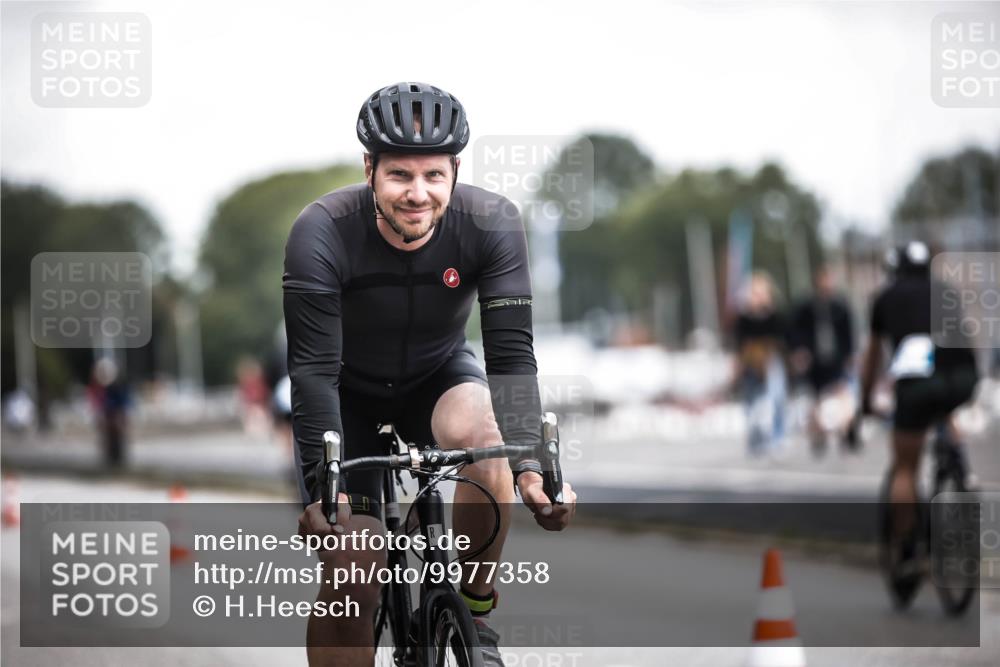 16.08.2026 - KN Förde Triathlon 2026 H.Heesch http://msf.ph/oto/9977358 16.08.2026 11:21:46 Radfahren 342, 347, 365, 372, 377 meine-sportfotos.de