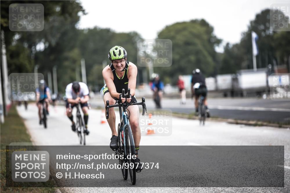 16.08.2026 - KN Förde Triathlon 2026 H.Heesch http://msf.ph/oto/9977374 16.08.2026 11:21:50 Radfahren 372, 391, 438 meine-sportfotos.de