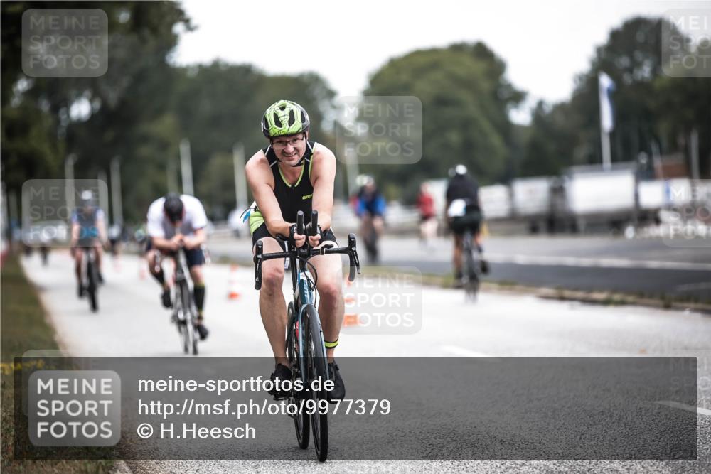 16.08.2026 - KN Förde Triathlon 2026 H.Heesch http://msf.ph/oto/9977379 16.08.2026 11:21:50 Radfahren 372, 391, 438 meine-sportfotos.de