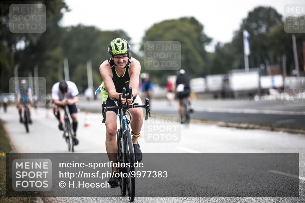 16.08.2026 - KN Förde Triathlon 2026 H.Heesch http://msf.ph/oto/9977383 16.08.2026 11:21:50 Radfahren 372, 391, 438 meine-sportfotos.de